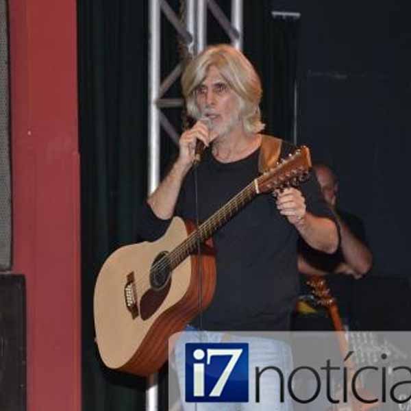RETROSPECTIVA - 10/03/2014 - Osvaldo Montenegro se apresenta em Marília
