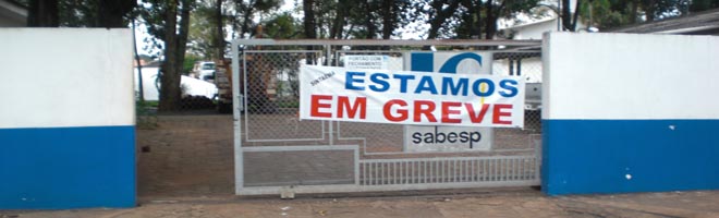 Funcionários da Sabesp entram em greve.