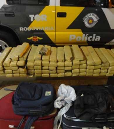 Polícia Rodoviária apreende 87 tijolos de maconha que seriam entregues em Assis