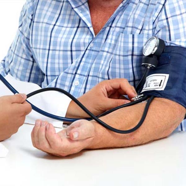 Pressão arterial: Perceba se está elevada e quando deve ir ao hospital