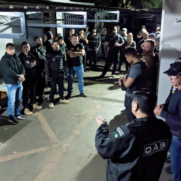 Polícia deflagra operação em Lutécia e prende dois por tráfico de drogas