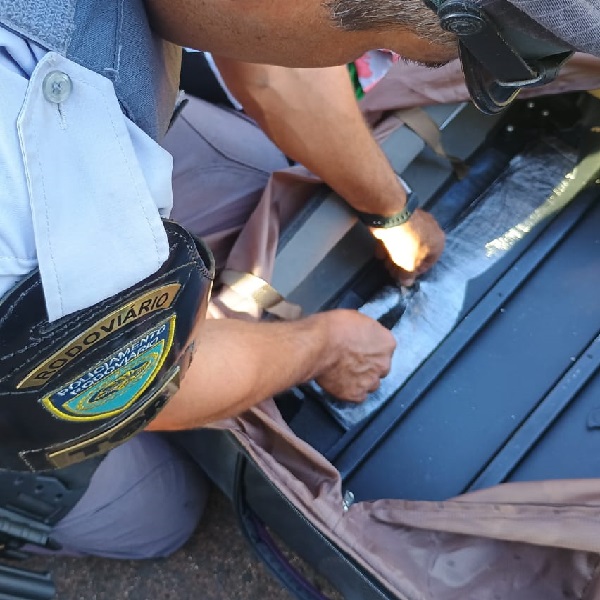 Polícia rodoviária apreende 4,5 kg de cocaína em ônibus interestadual na Raposo Tavares